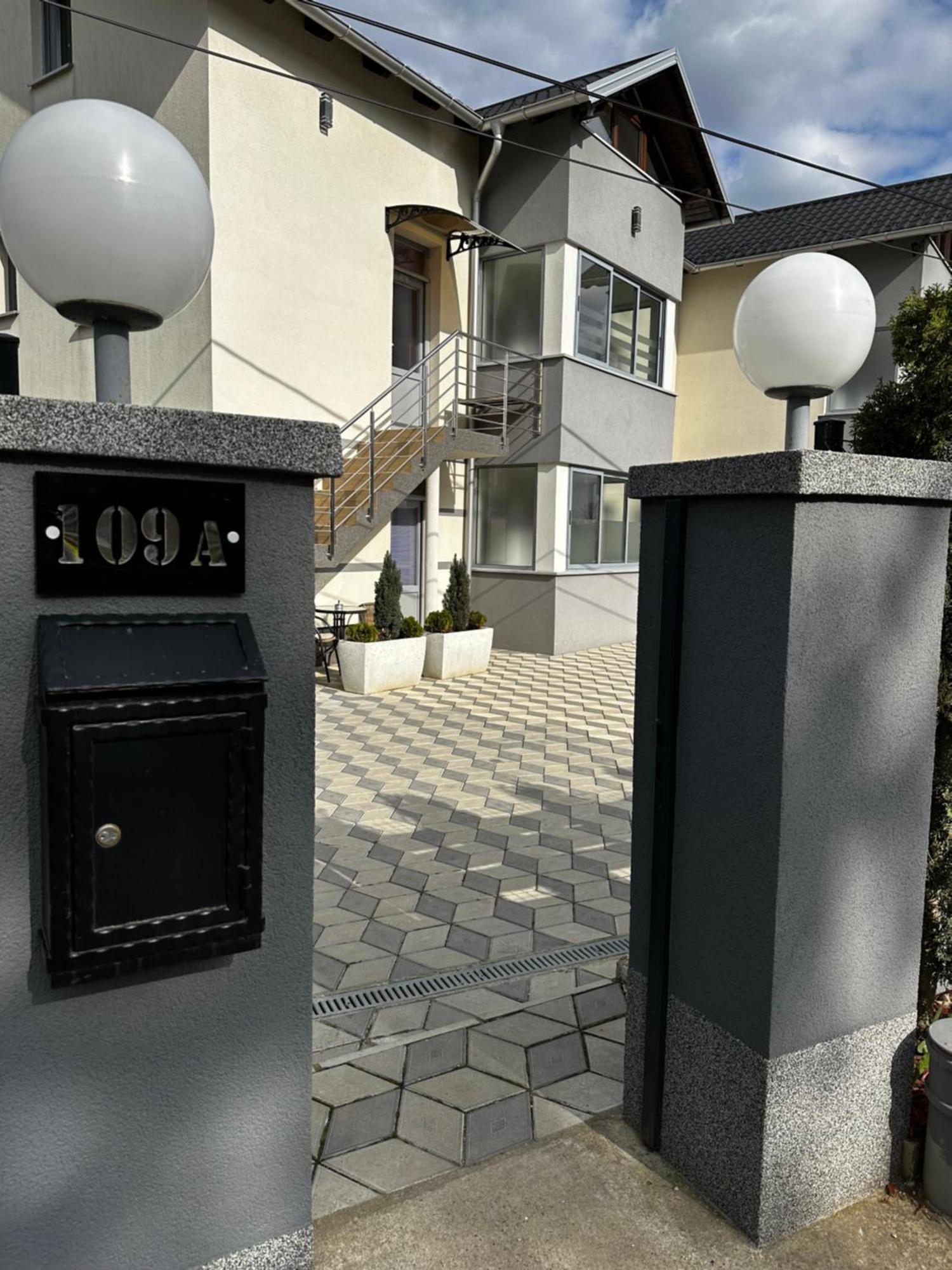Apartmani Lotus Vrdnik Extérieur photo