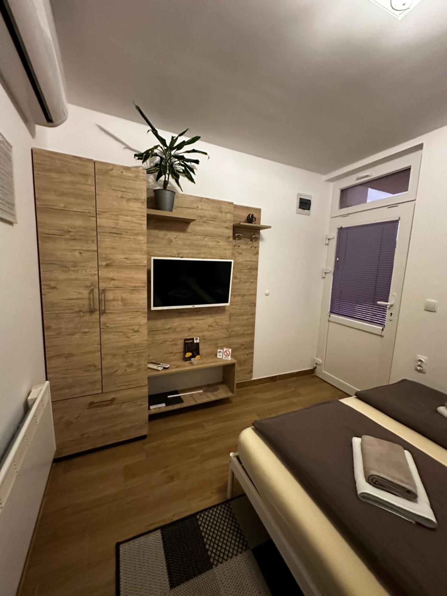 Apartmani Lotus Vrdnik Extérieur photo